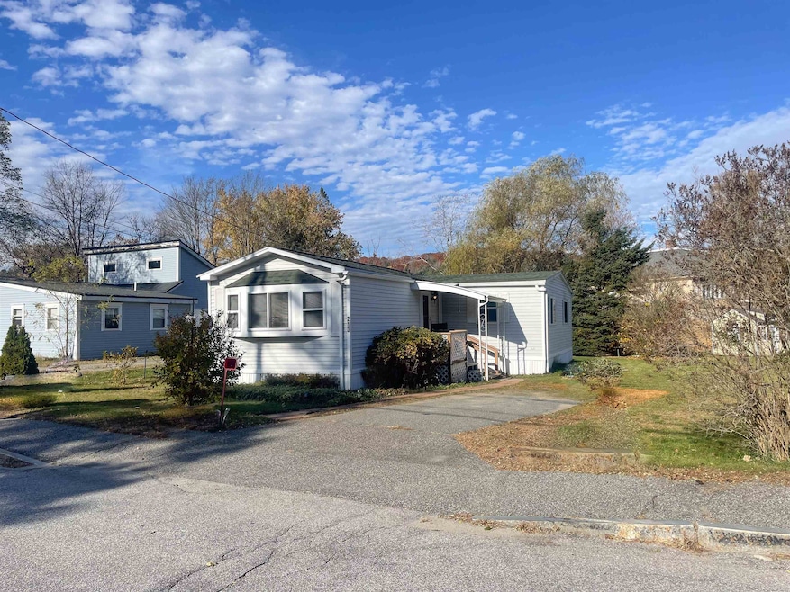 213 Washington St, Littleton, NH 03561 - photo 1