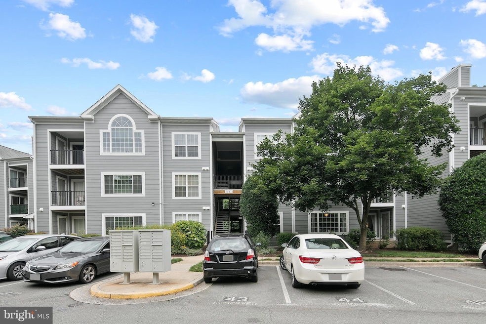 20410 Shore Harbour Dr unit H, Germantown, MD 20874 - photo 1