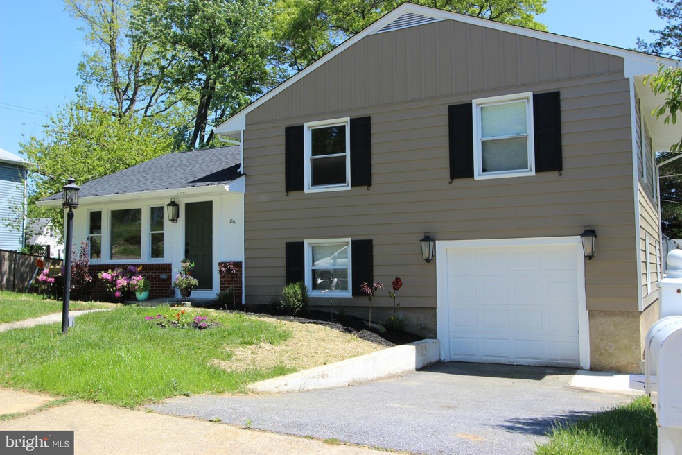 1801 Dunwoody Rd, Parkville, MD 21234 - photo 1