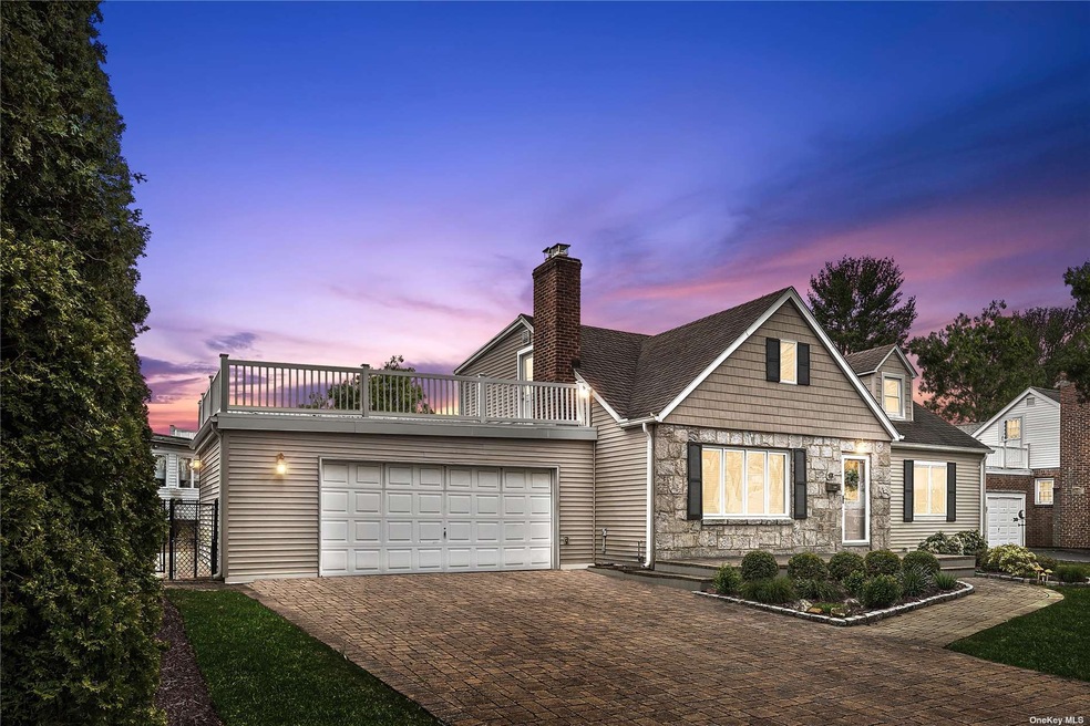 17 Glen Ln, Glen Head, NY 11545 - photo 1