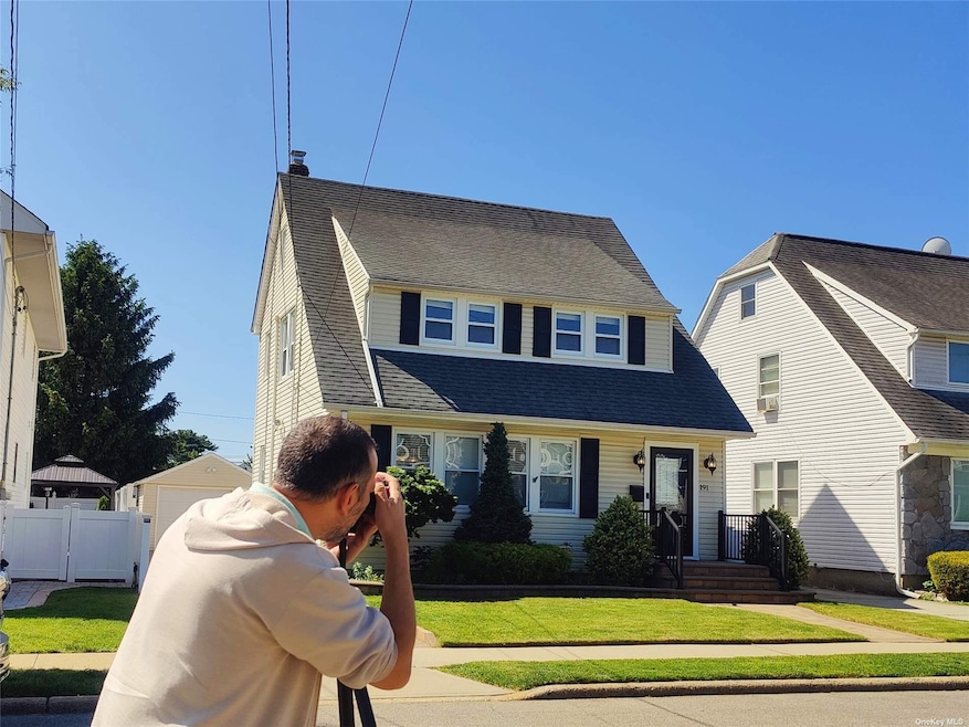 191 Fairfield Ave, Mineola, NY 11501 - photo 1