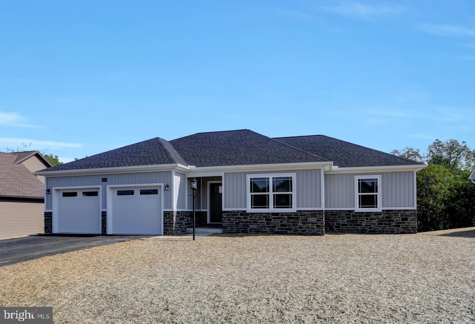 297 Toms Ln, Greencastle, PA 17225 - photo 1