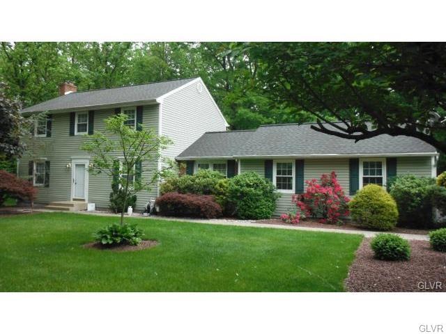 1719 W Bangor Rd, Bangor, PA 18013 - photo 1