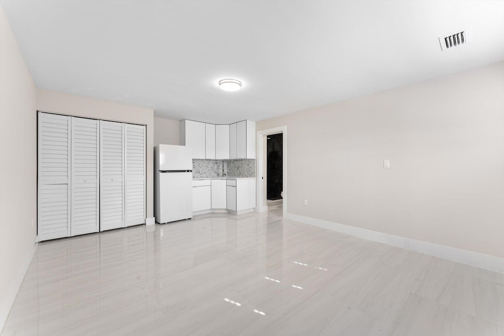 2329 West Dr unit 1, West Palm Beach, FL 33409 - photo 1