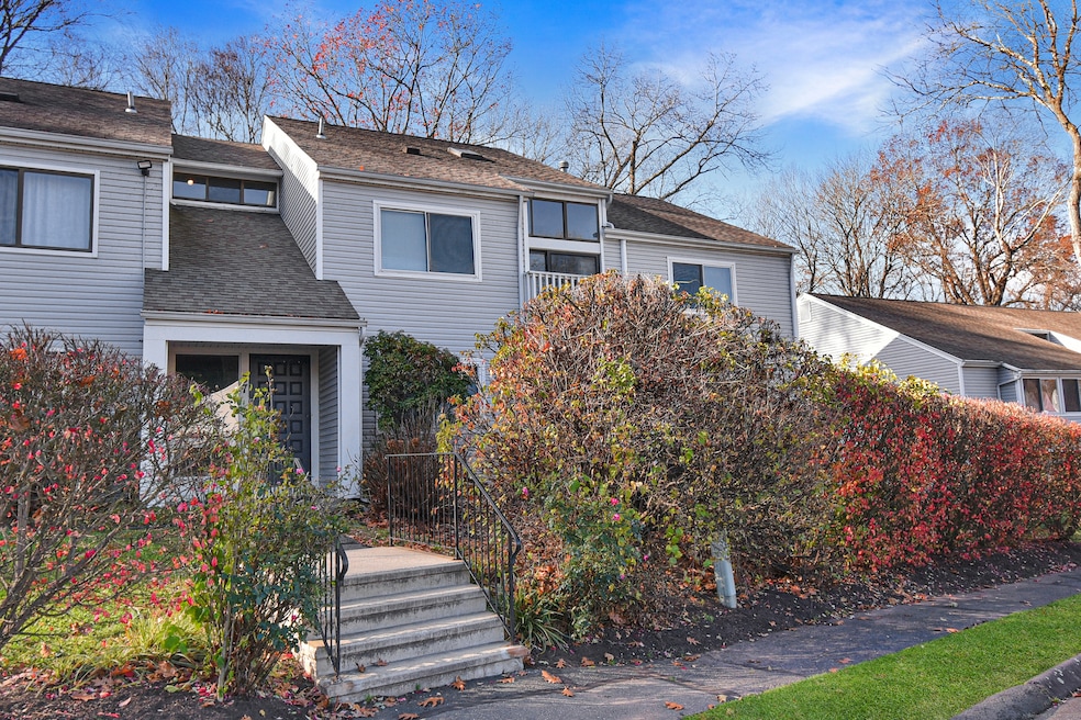 37 Brookwood Dr unit G, Rocky Hill, CT 06067 - photo 1