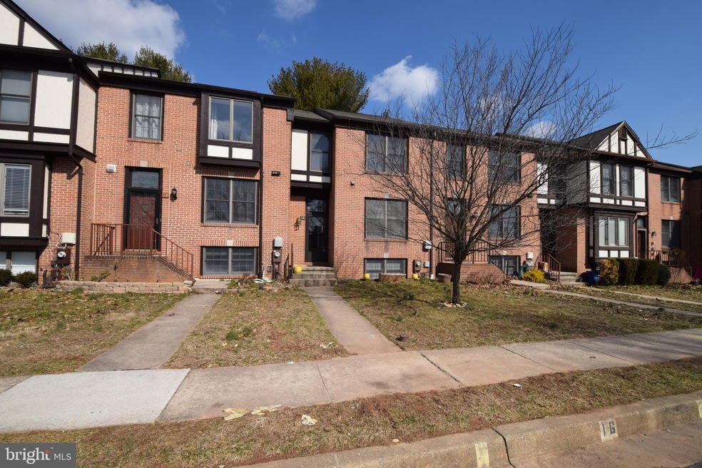 16 Dickens Square, Lutherville Timonium, MD 21093 - photo 1