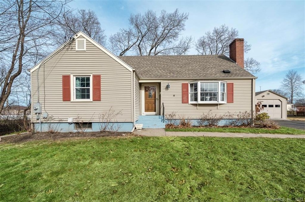 4BR, 2BA Expanded Cape! Grass was added in Photosh