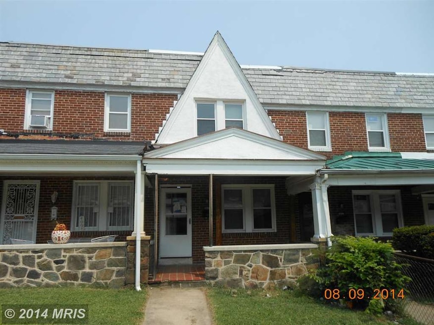 4006 Woodridge Rd, Baltimore, MD 21229 - photo 1