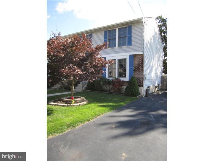 1160 Broad St, Darby, PA 19023 - photo 1