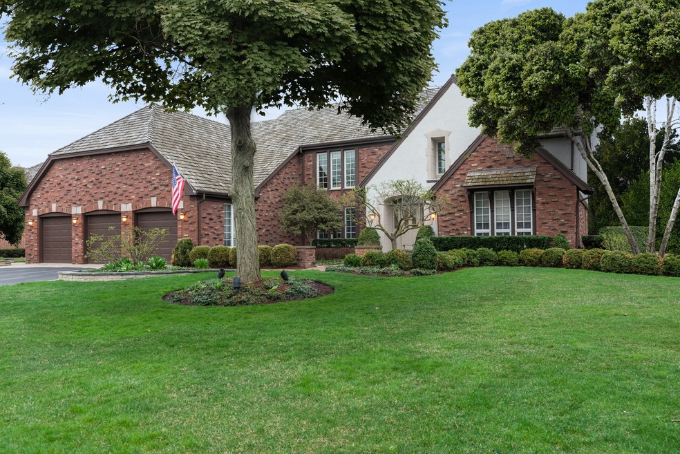 2403 Saranac Ln, Glenview, IL 60026 - photo 1