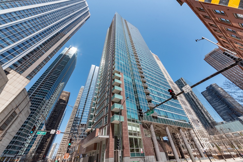 ParkView Condominiums unit 2003, Chicago, IL 60611 - photo 1