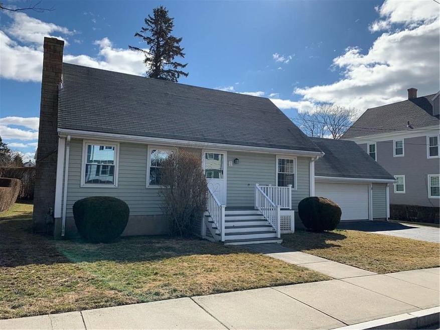 29 Freeborn St, Newport, RI 02840 - photo 1