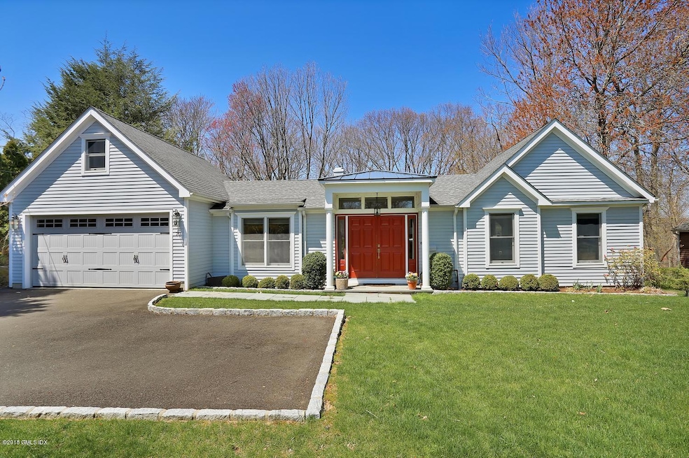 70 Riverside Ln Riverside CT-large-002-8