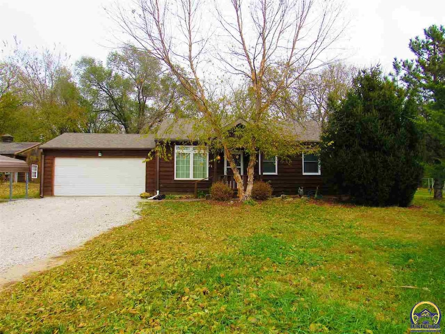 6452 NW Elmont Rd, Topeka, KS 66618 - photo 1