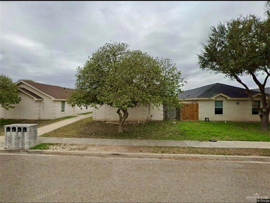 901 English Ave unit 3, Edinburg, TX 78541 - photo 1