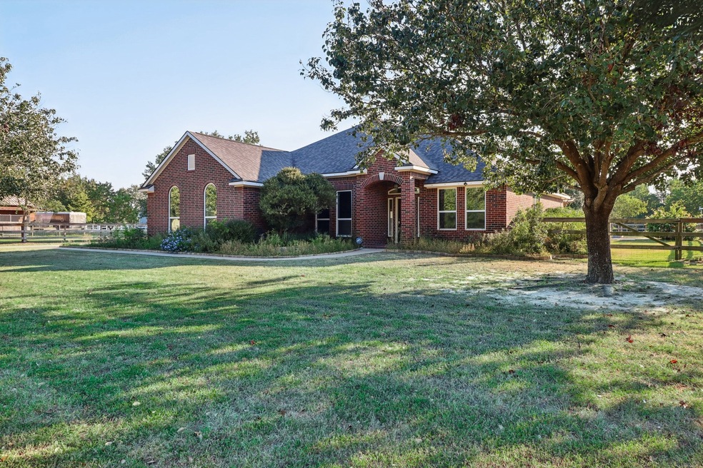 19919 Stone Lake Cir, Tomball, TX 77377 - photo 1