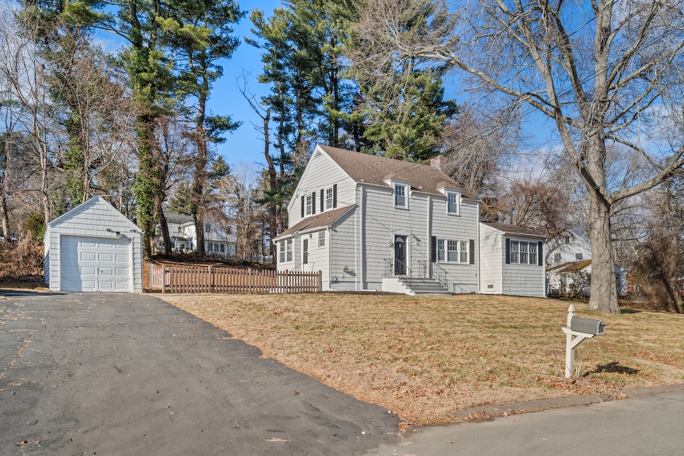 12 Side Hill Rd, North Haven, CT 06473 - photo 1