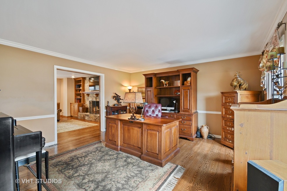 829 Biltmore Ct, Naperville, IL 60563 - photo 1