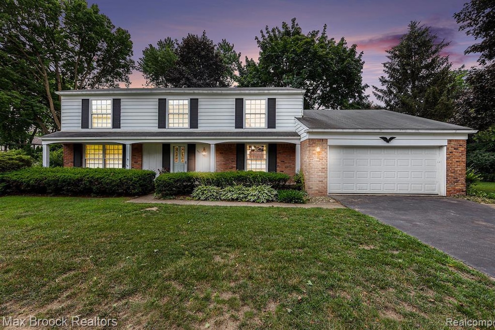 942 S Shady Hollow Circle
