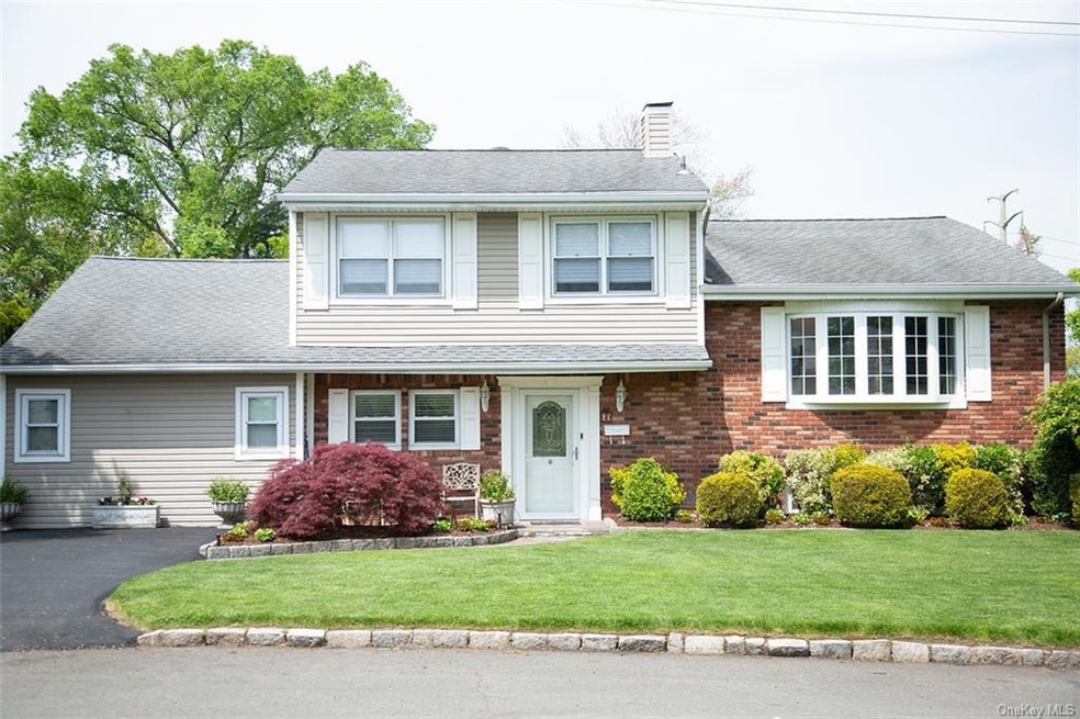 59 Cypress Ln, Orangeburg, NY 10962 - photo 1
