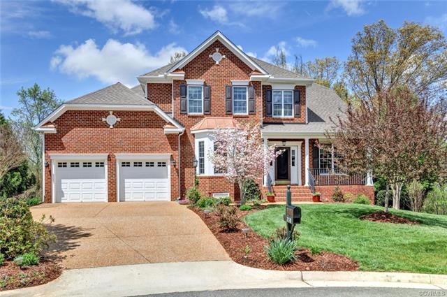 WOW! gracious home overlooking Lake Helen - close 