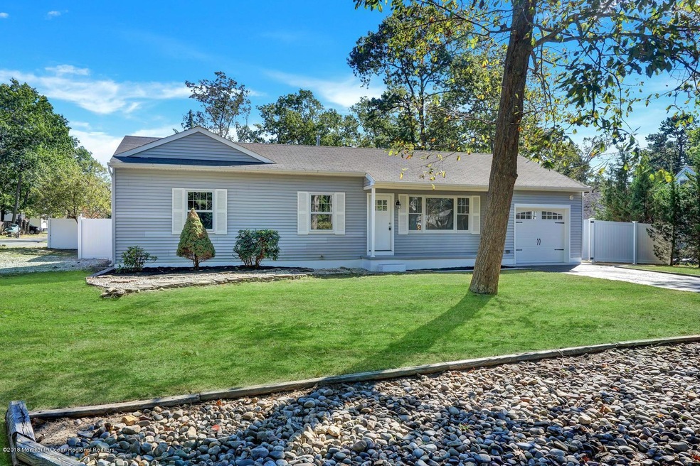 681 Deerhead Lake Dr Forked-large-044-55