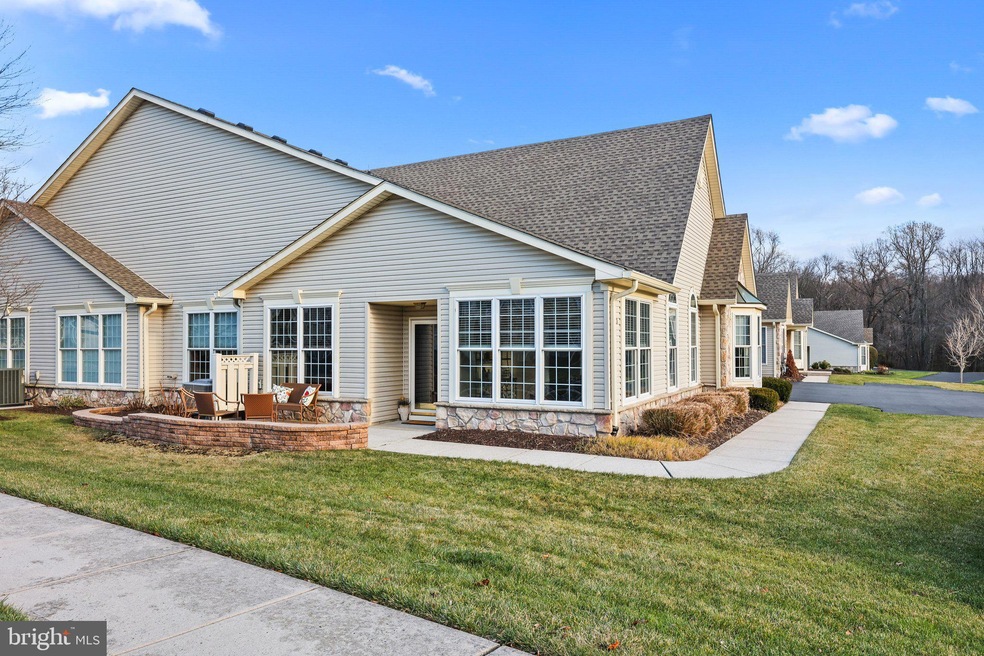 802 Persimmon Ln unit V141, Langhorne, PA 19047 - photo 1