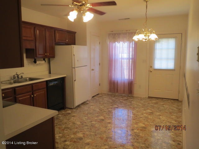 8405 Elsie Ct unit 8405, Louisville, KY 40228 - photo 1