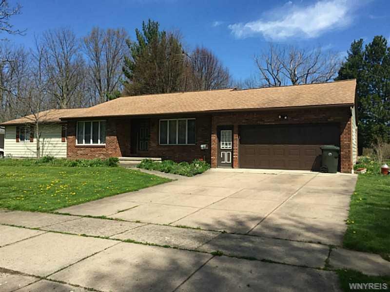 808 Ohio St, North Tonawanda, NY 14120 - photo 1