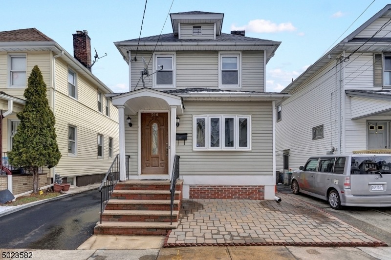 214 Elm Ct unit 216, Elizabeth, NJ 07208 - photo 1