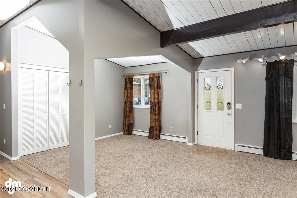 Main Entrance & Living