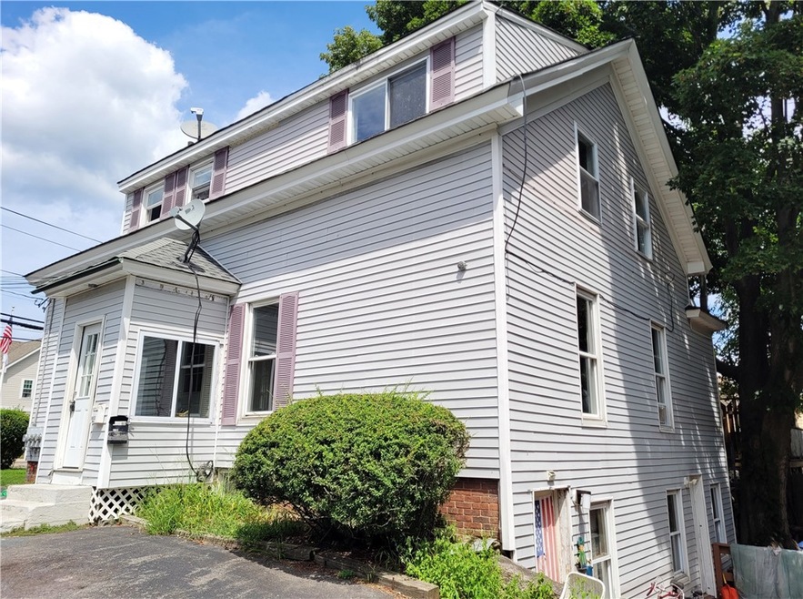 Washington St 4 Unit
