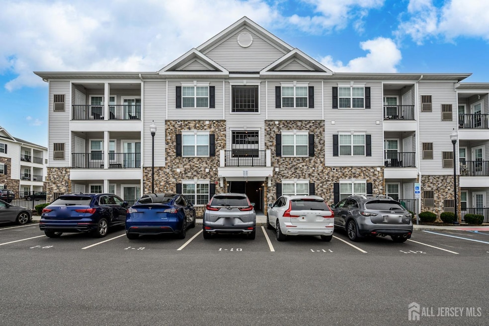 Sold $415,000 • Co-Listing Agent