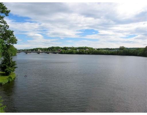 107 Lake Ave unit 107, Worcester, MA 01604 - photo 1