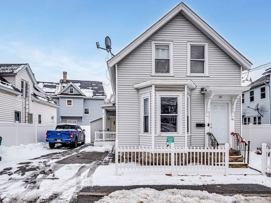 16 Barclay St, Lowell, MA 01851 - photo 1