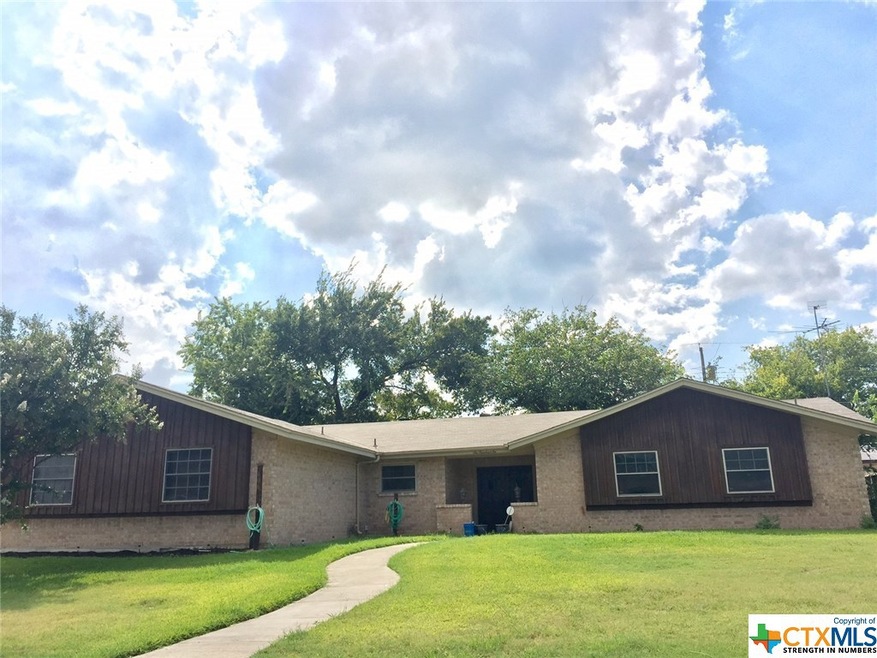 606 Cedar Dr, Copperas Cove, TX 76522 - photo 1