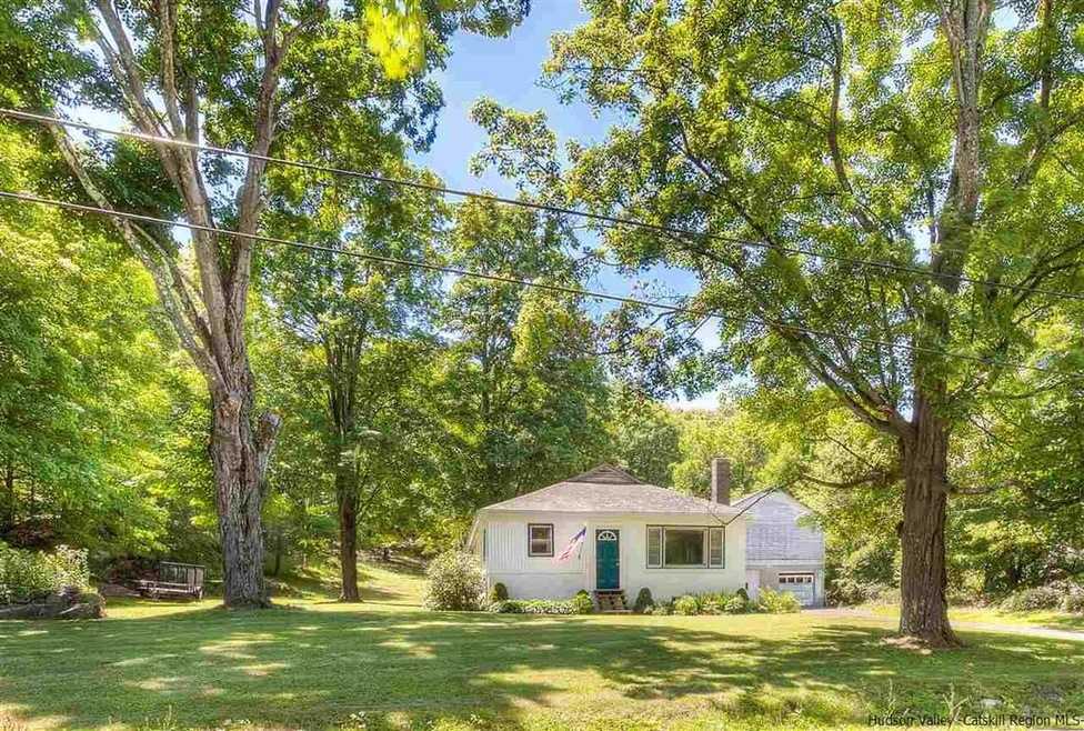 401 Crescent Ave, Highland, NY 12528 - photo 1