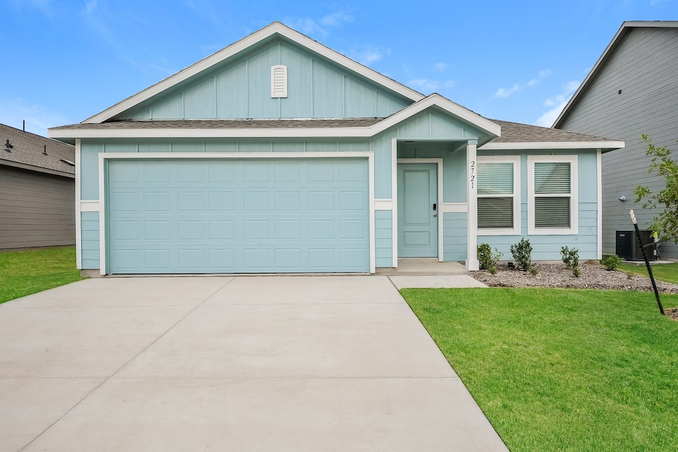 2721 Mistwood Dr, Fort Worth, TX 76108 - photo 1