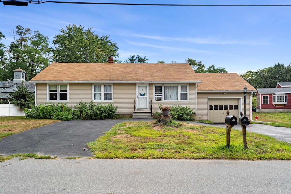 30 Dearborne Ave, Seabrook, NH 03874 - photo 1