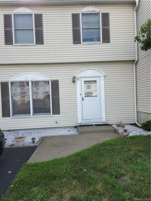 10 Melucci Ct, West Haverstraw, NY 10993 - photo 1
