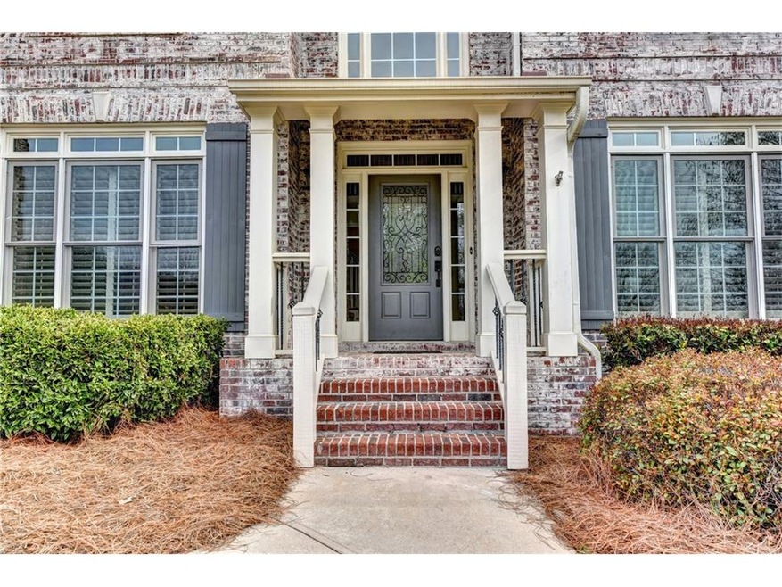 Welcoming covered front porch.