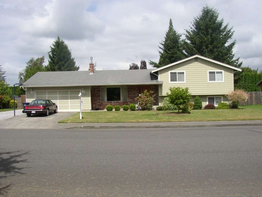 707 Vine St, Lynden, WA 98264 - photo 1
