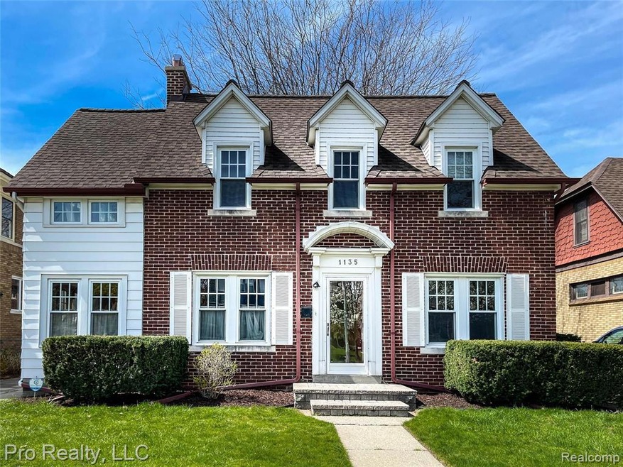 1135 Nottingham Rd, Grosse Pointe Park, MI 48230 - photo 1