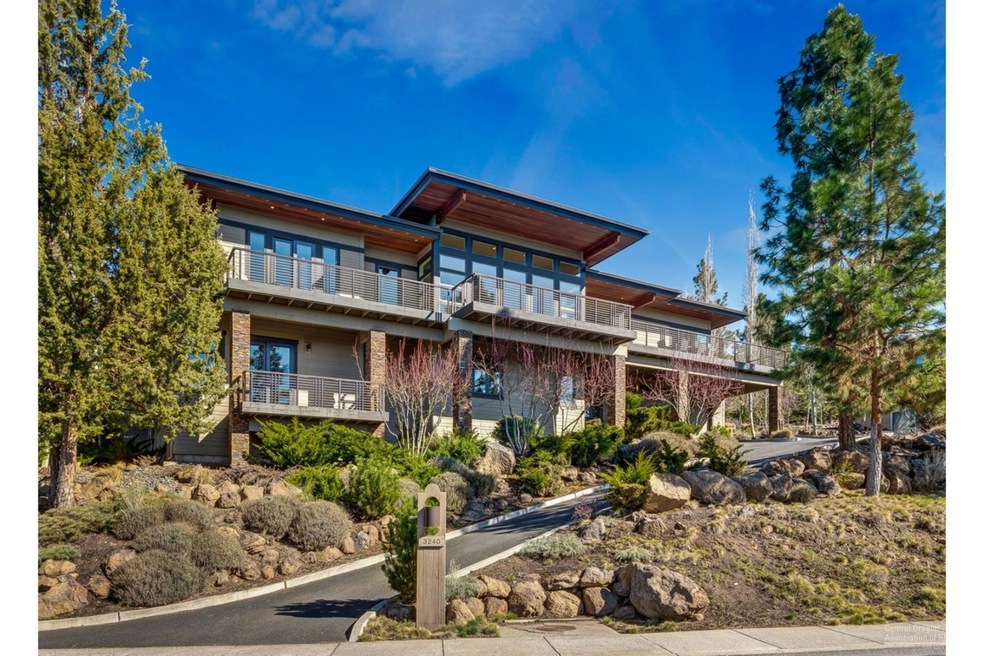 3240 NW Horizon Dr, Bend, OR 97701 - photo 1
