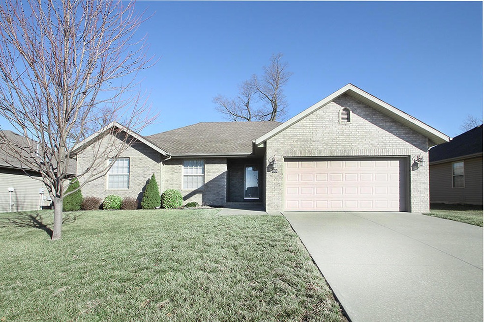 789 E Ozark Jubilee, Nixa, MO 65714 - photo 1