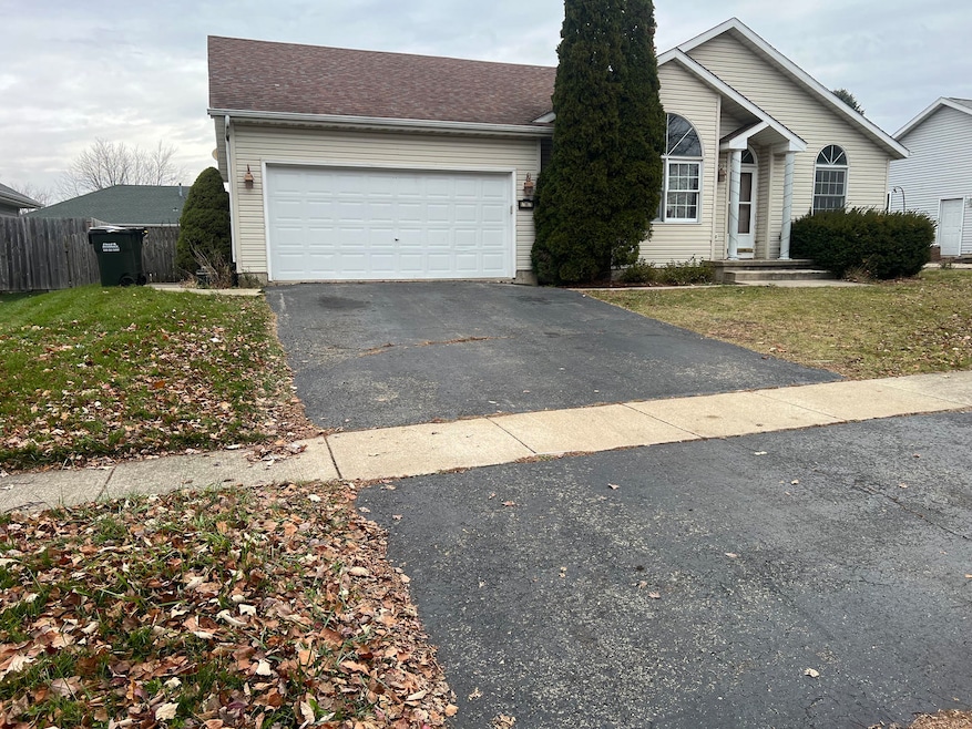 707 Cedar Ln, Genoa, IL 60135 - photo 1