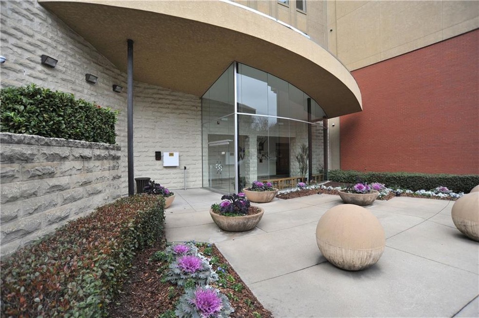 Sought after 2BR/2BA in The Art Foundry in hot Atl