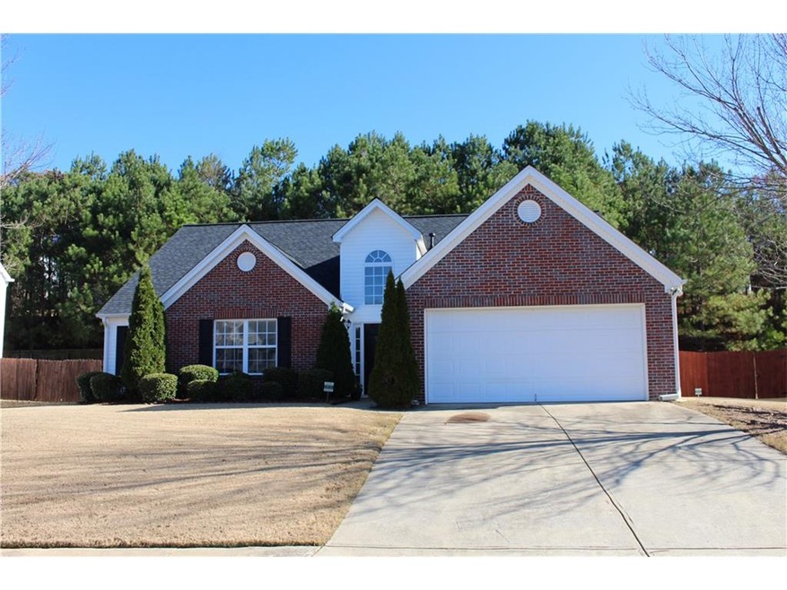 Spacious Ranch home - 4 bedrooms/Master on the mai
