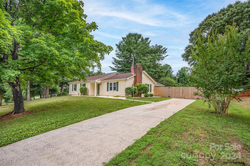 126 Little Forest Ln, Statesville, NC 28625 - photo 1