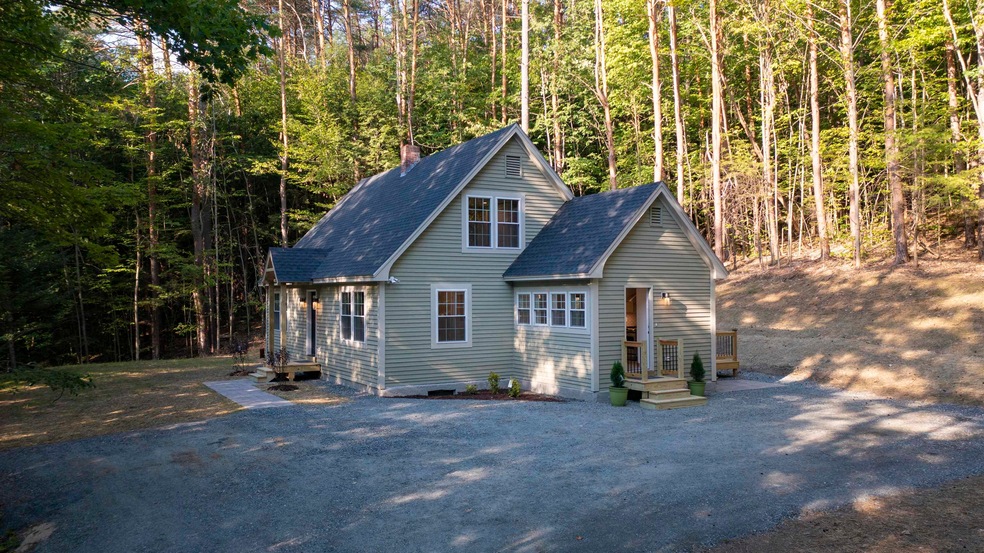 72 Tichenor Rd, Hartford, VT 05059 - photo 1